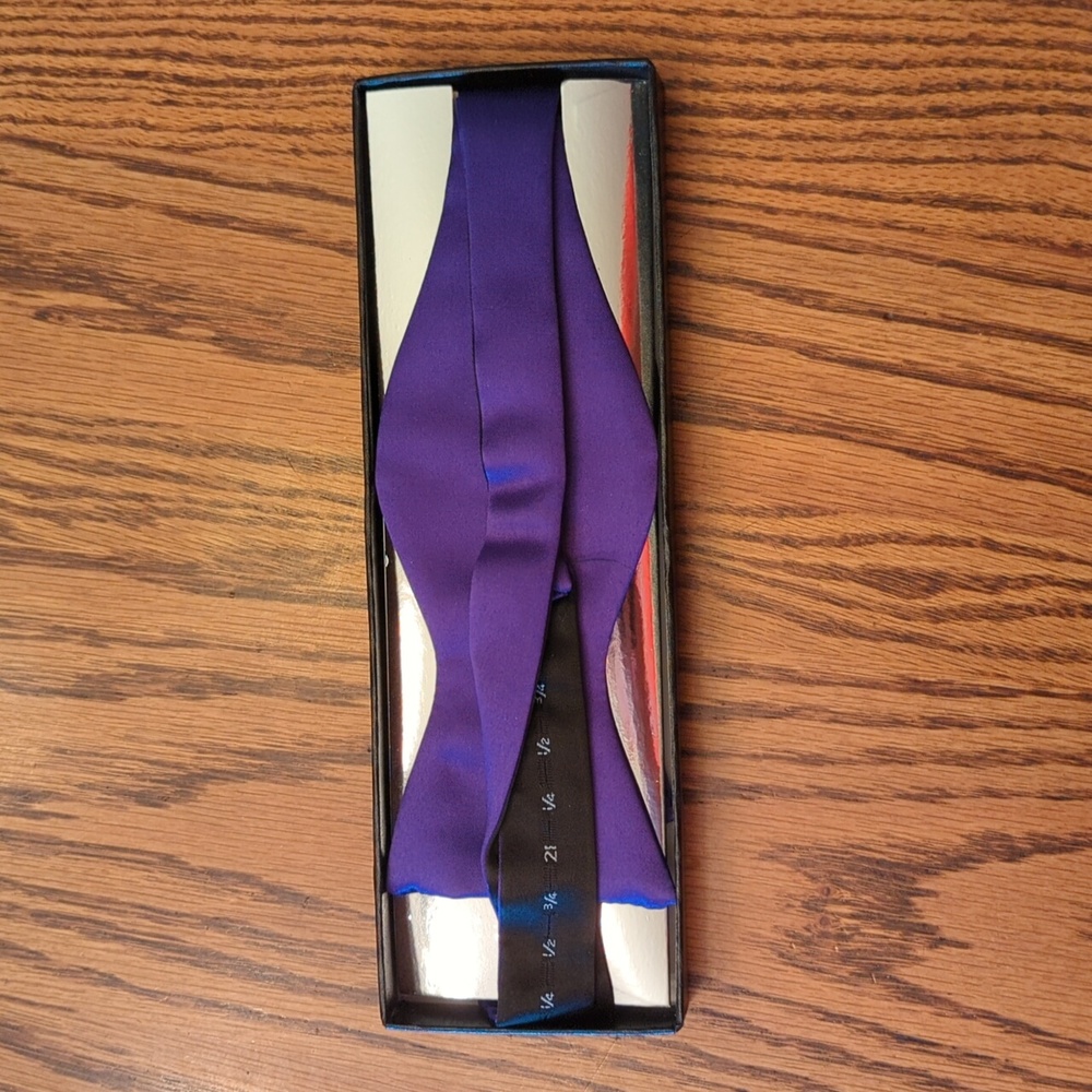 Purple Vesuvio Napoli self-tie bow tie - new in box